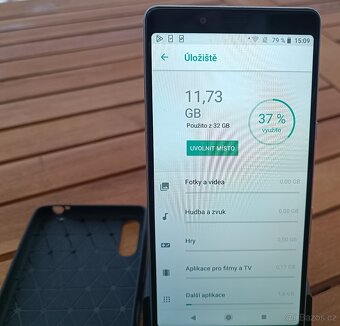 Mobilní telefon Sony Xperia L3 I4312 Dual Sim 3/32GB - 4