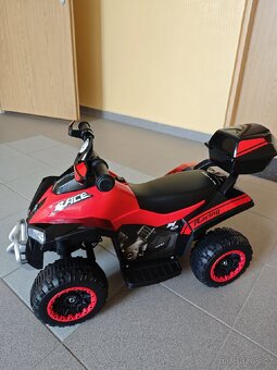 Čtyřkolka na akumulátor pro děti kufřík QUAD-SX-3-ČERVENÁ - 4
