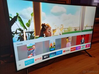 Prohnutá 4K Smart TV Samsung UE49NU7372-úhlopříčka 123cm - 4