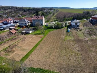 Stavební pozemek v Lovčicích 1244m2 - 4