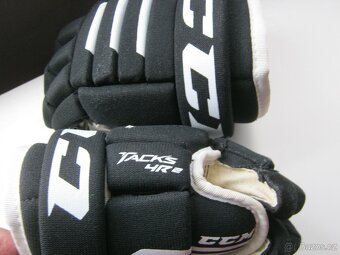Hokejové rukavice CCM Tacks 4R (9" 23cm) pro nejmenší hráče - 4