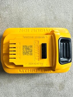 Nová sada nabíječky DeWALT DCB 1102E2+ 2x DCB 518 - 4