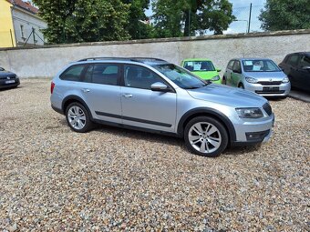Škoda Octavia Scout 2.0 TDi 110KW Nové v ČR - 4