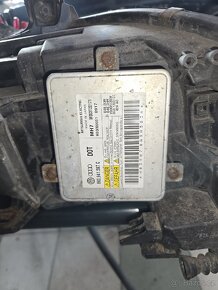 Prodám levý přední světlomet Audi A4 B8 - 4