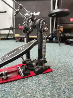 DW 5002AD4 Double Bass Drum Pedal - 4