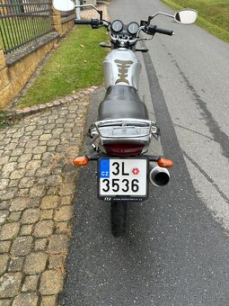 Yamaha YBR 125 - 4