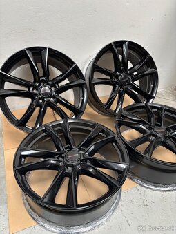Alu kola Vw T5 T6 R20 Sportline Černý lesk + zimní pbeu - 4