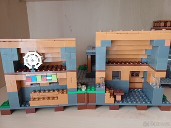 Lego Minecraft 21128 The Village - 4