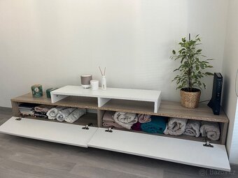 Komoda pod TV s poličkami - 4