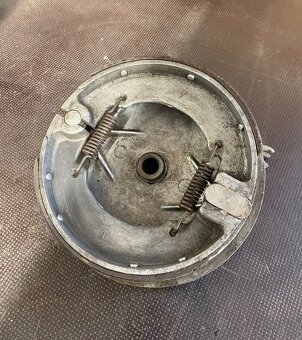 Přední kolo Jawa Pérák FJ Zbrojovka se štítem 150mm - 4