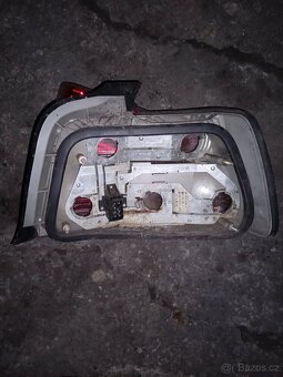 Bmw e36 zadní světla sedan - 4