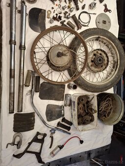 jawa díly pérák pařez kývačka - 4