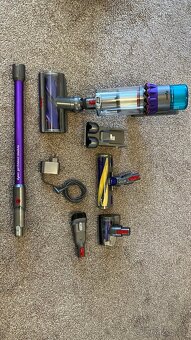 prodám vysavač Dyson gen5detect - 4