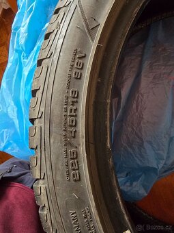 Pneumatiky R19 Ultragrip Performance 225/45 R19 96 V FR. - 4