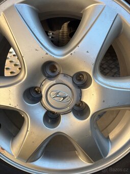 Hyundai Tucson 235/60R16 - 4