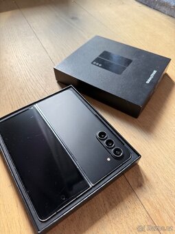 Samsung Galaxy Z Fold 5 512GB Černý - 4