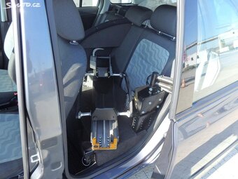 ŠKODA FABIA 1,6 77KW AUTOMAT 10/2009 KOMPLET RUČNÍ OVLÁDÁNÍ - 4