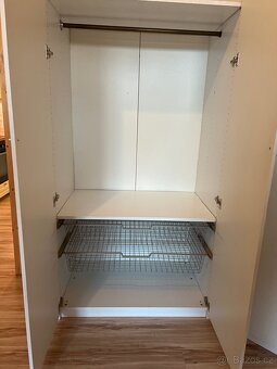 Rohová sestava- skříně do obývacího pokoje IKEA - 4