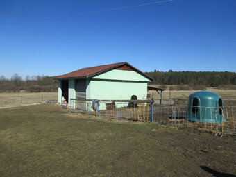 NA PRODEJ - STAVEBNÍ POZEMEK 713 m2 VČETNĚ STAVBY - PUTIM - 4