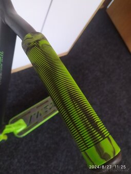 Freestyle koloběžka MGX - 4