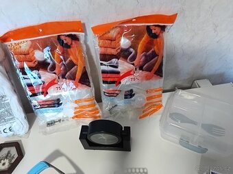 Mix do domácnosti - odsávačka, teploměr, krabička - 4