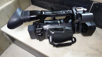 Sony HDV, DVCAM, DV HVR-V1E - 4