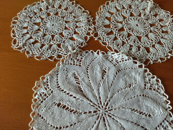 pohovka, háčkovaný ubrus, dečky,přehoz na pohovku - 4