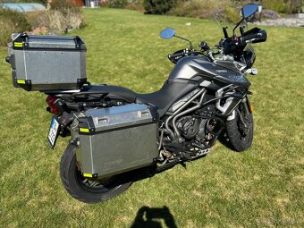 Triumph Tiger 800 XRT - 4