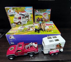 SCHLEICH Horse Club® 42370 Mobilní veterinární klinika - 4