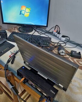 2x dokovací stanice Dell + origo 130w dell adapter. - 4