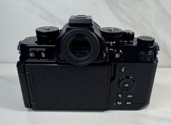 Nikon Zf - 4