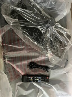 LED televize Samsung UE40EH5300W - 4