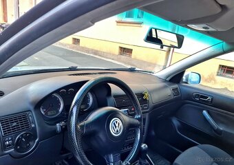 WV GOLF 4 COMBI VARIANT PACIFIC 2004 - 4