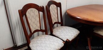 Jídelní oválný stůl, rozkládací a 4 židle - 4