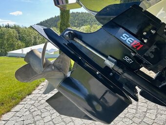 PRODÁM KAJUTOVOU LOĎ Sea Ray 250 SUNDANCER, 350 MPI - 4