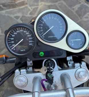 Motorka Yamaha - 4