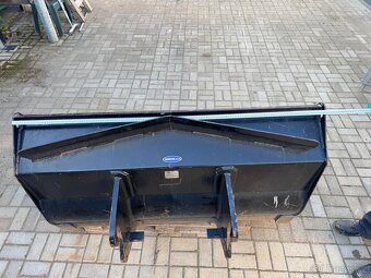 PRODÁM nakládací lžíci KAME VM - 4
