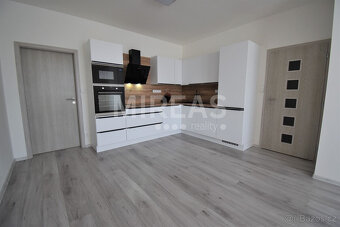Milovice, pronájem bytu 2+kk, 52m2, okr. Nymburk - 4