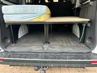 Postele do Opel Vivaro délka L2 - 4