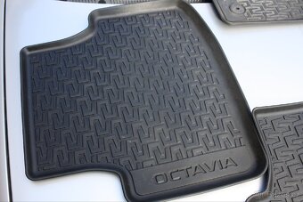 originál gumové koberce Octavia 2018 - 4