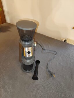 Kávovar + kafe mlýnek - 4
