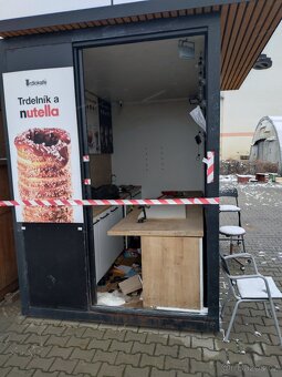 Mobilní prodejní stánek Trdlokafe vč. vybavení - 4