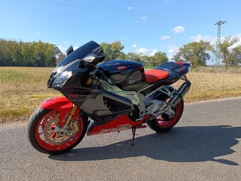 Aprilia Rsv 1000R - 4