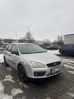 Ford Focus 1.6 nafta - 4