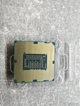 GTX 660, i5-3470, KHX 8 GB - 4