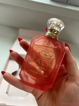 Voňavka Kayali EDEN Sparkling Lychee 39 - 4