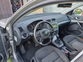 Škoda Octavia 2 facelift 1.6tdi - 4