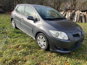 Toyota Auris 1,6i-91kw rok 2007 -náhradní díly - 4
