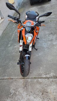 Motorka KTM 125 duke - 4