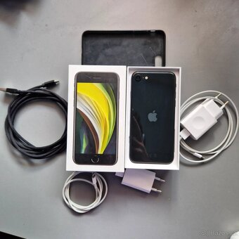 Iphone SE (2020) 64gb Černá - 4